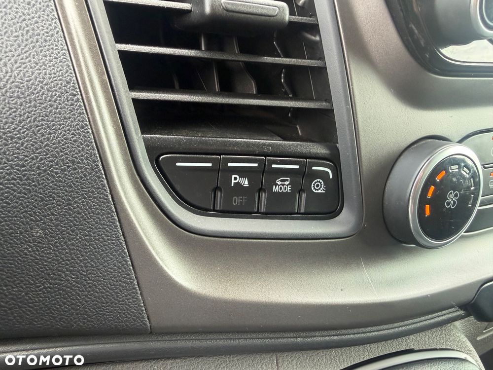 Ford Transit - 18