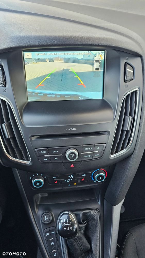 Ford Focus 1.5 EcoBlue STart-Stopp-System TITANIUM - 19