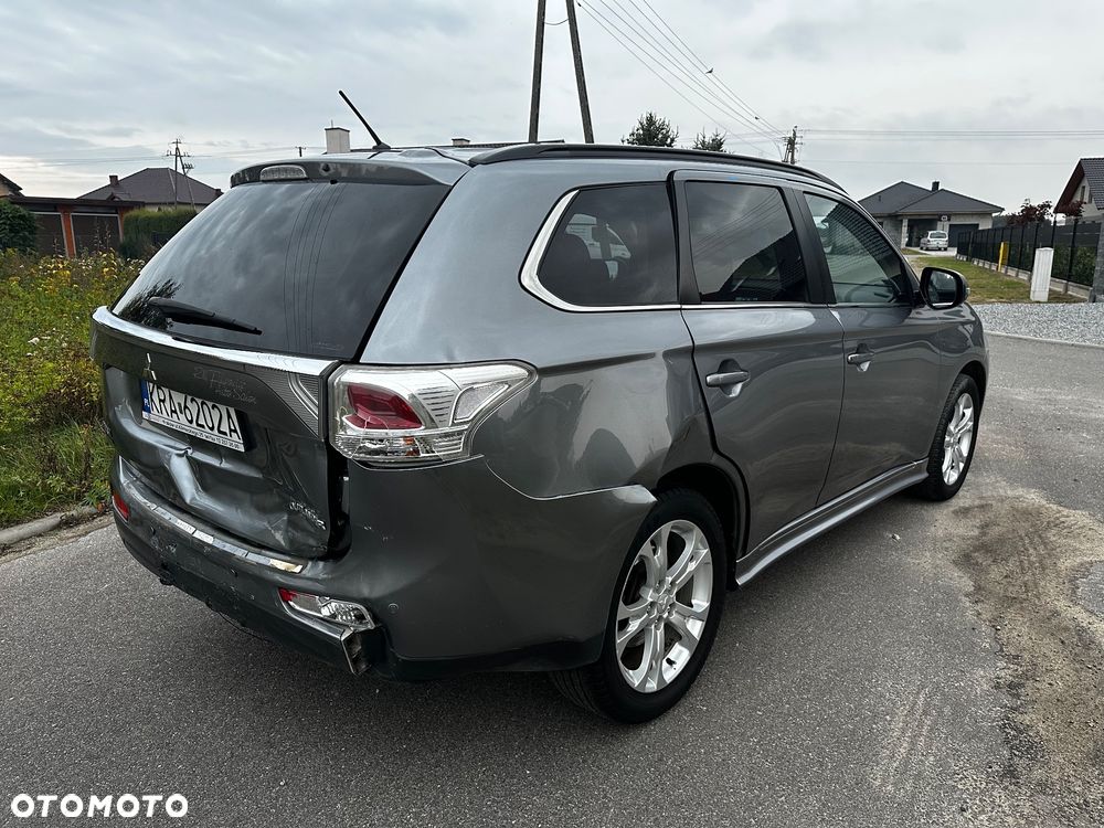 Mitsubishi Outlander 2.0 Instyle Navi - 5
