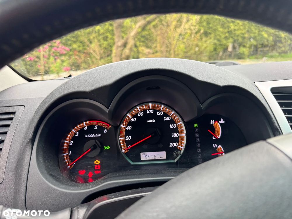 Toyota Hilux 3.0 D-4D SR5 - 3