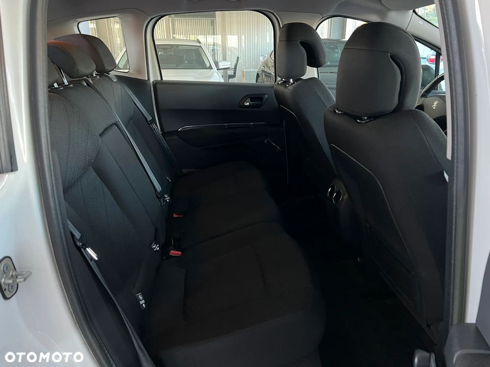 Peugeot 3008 1.6 HDi Trendy - 29