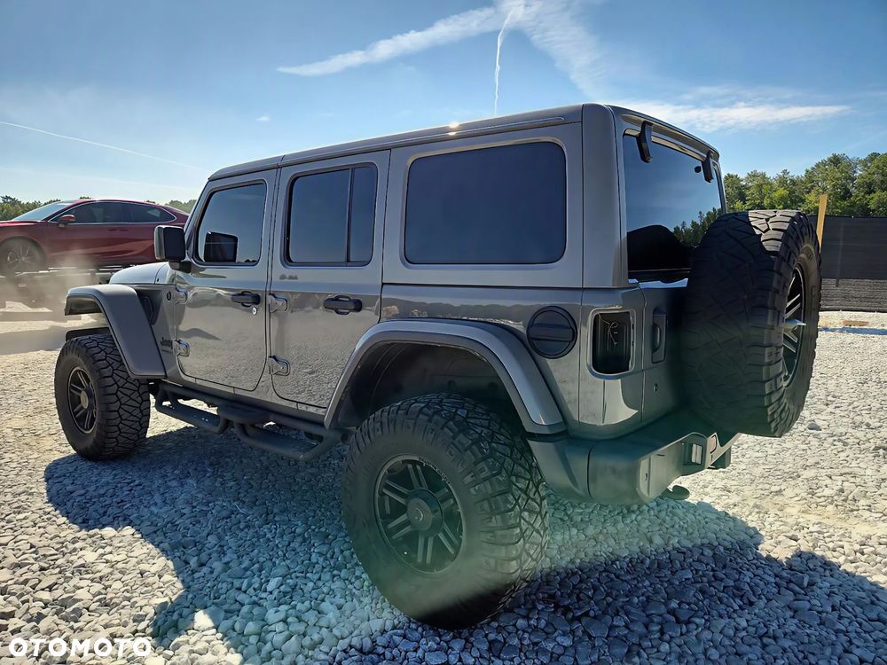 Jeep Wrangler - 6