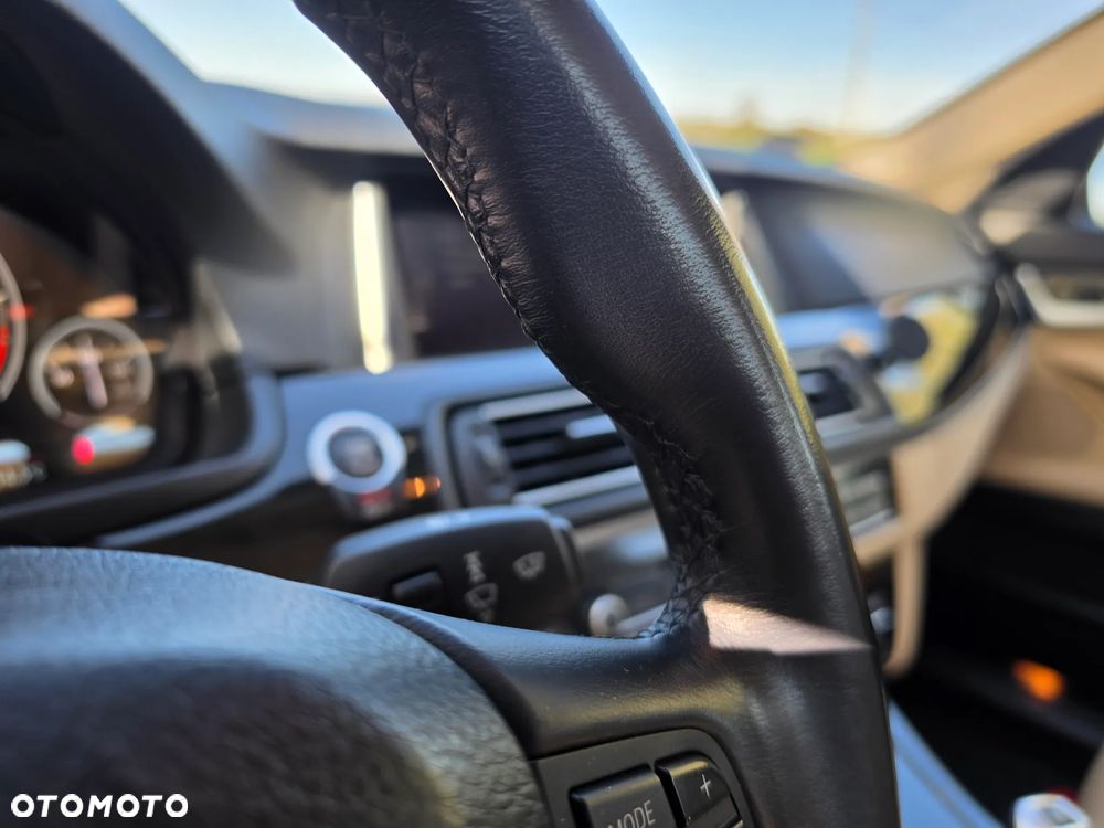 BMW Seria 5 520d xDrive - 19