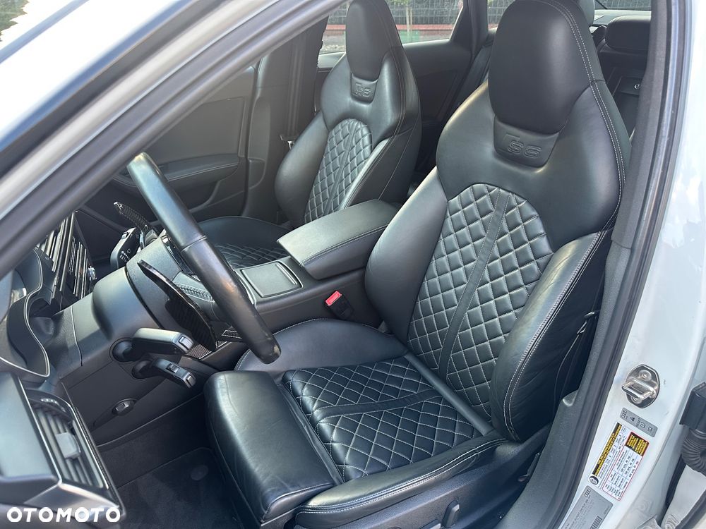 Audi S6 Limousine - 24