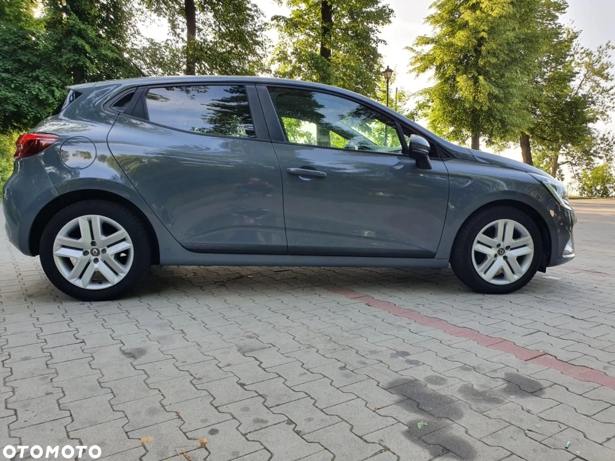 Renault Clio - 10