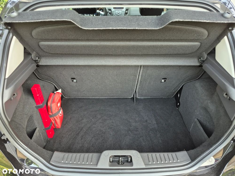 Ford Fiesta 1.25 Celebration - 17