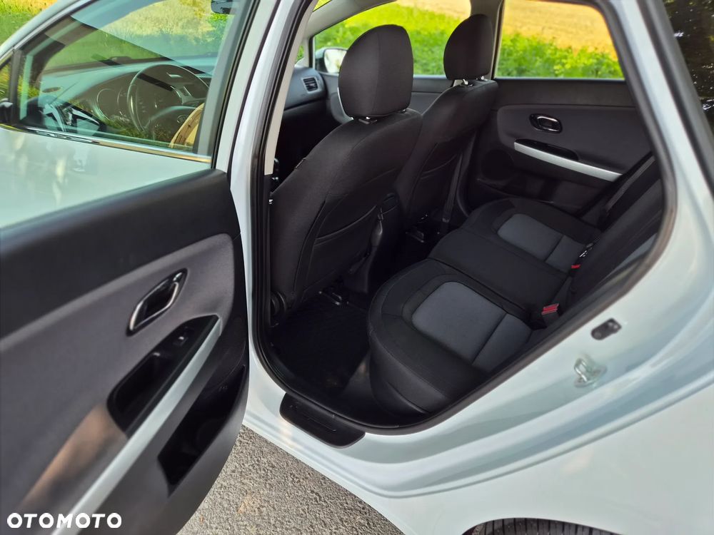 Kia Ceed 1.6 GDI Platinum Edition - 11
