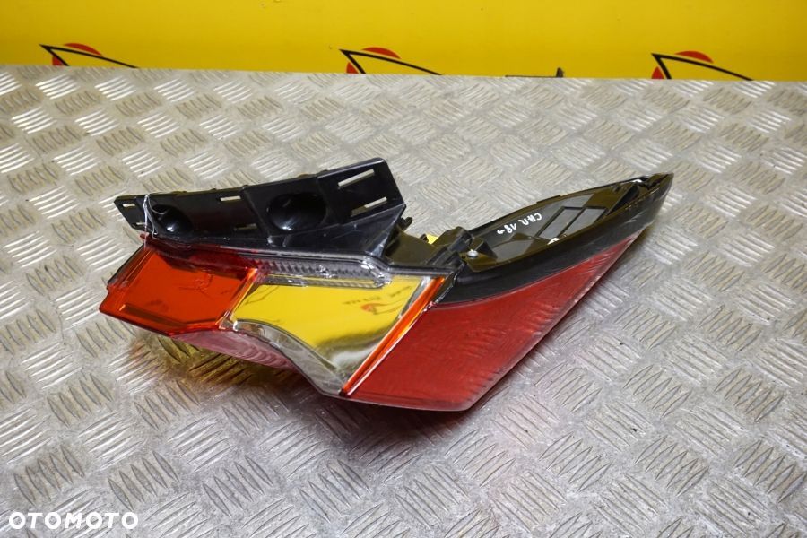 TOYOTA C-HR 2018 2019 2020 - LAMPA TYŁ PRAWA TYLNA USA - 10