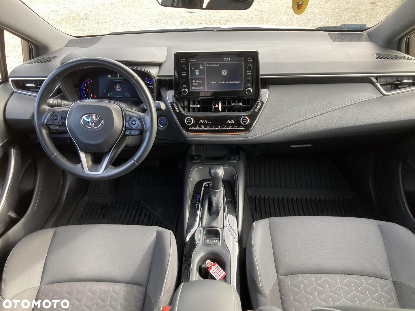 Toyota Corolla - 12