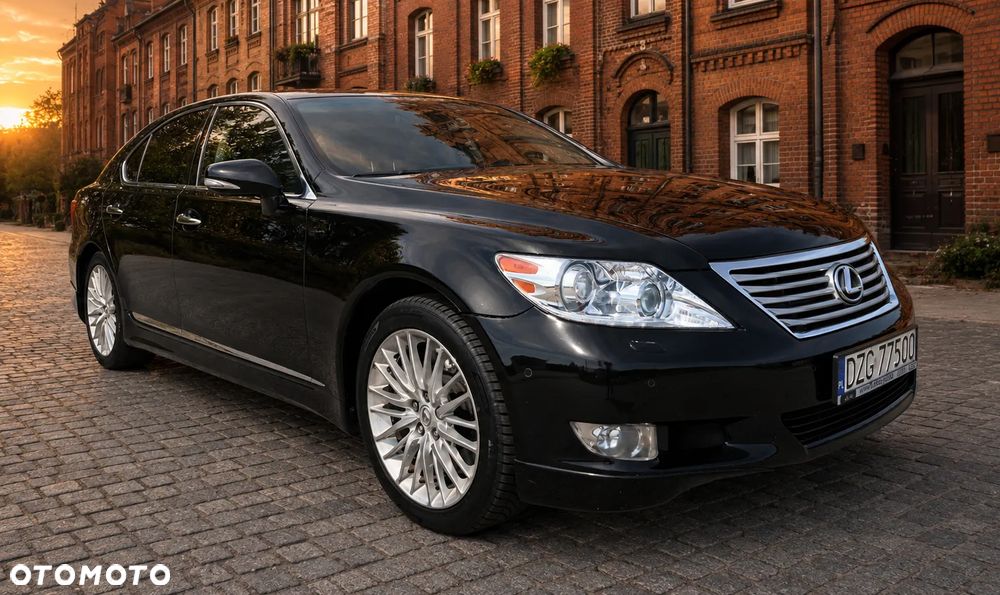 Lexus LS - 1