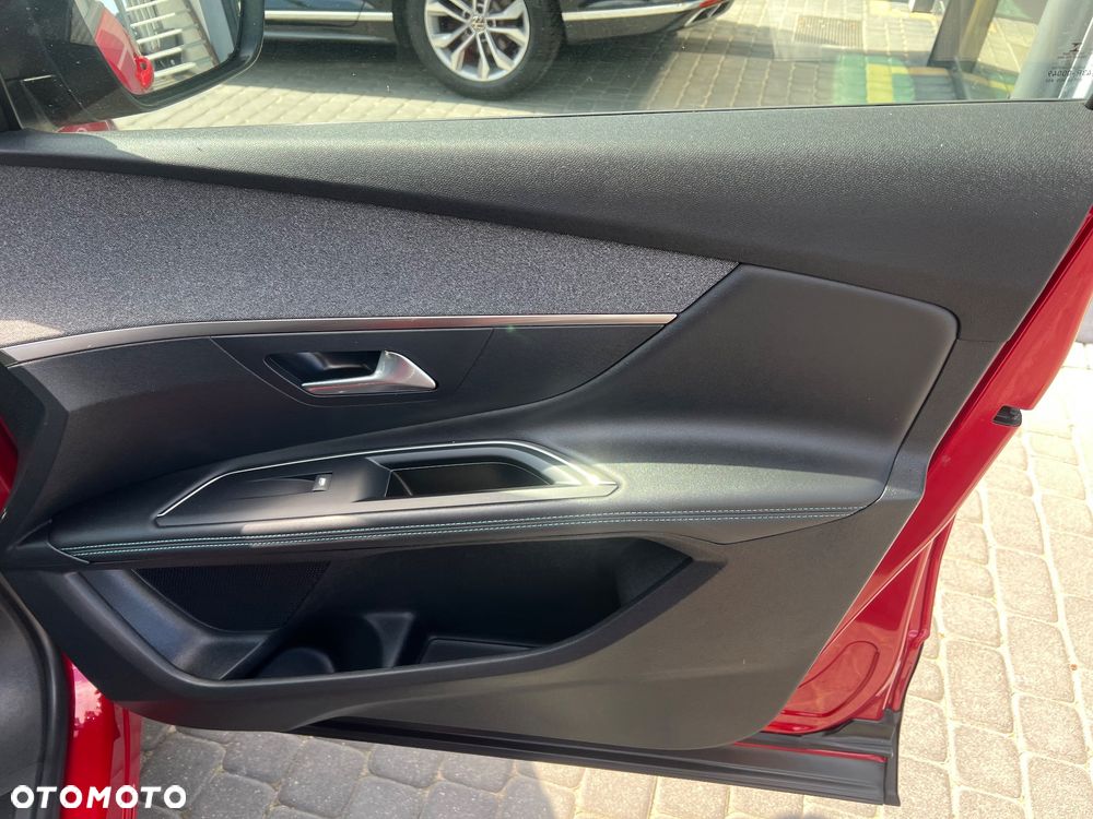 Peugeot 3008 1.2 PureTech Allure S&S EAT8 - 27