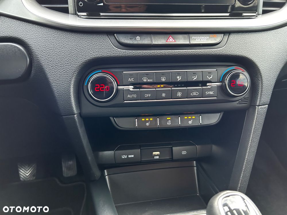 Kia Ceed 1.5 T-GDI OPF Vision - 28