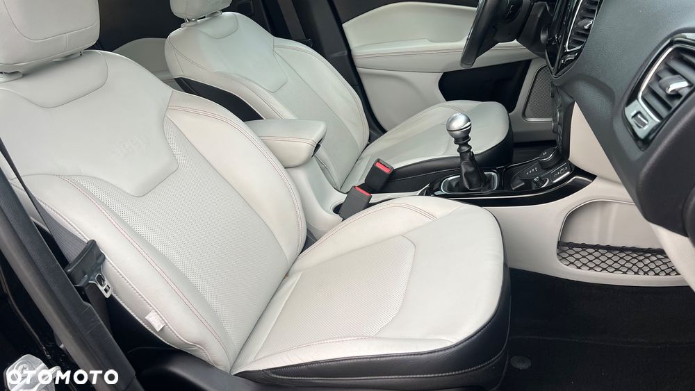 Jeep Compass 2.0 MultiJet Active Drive Limited - 36