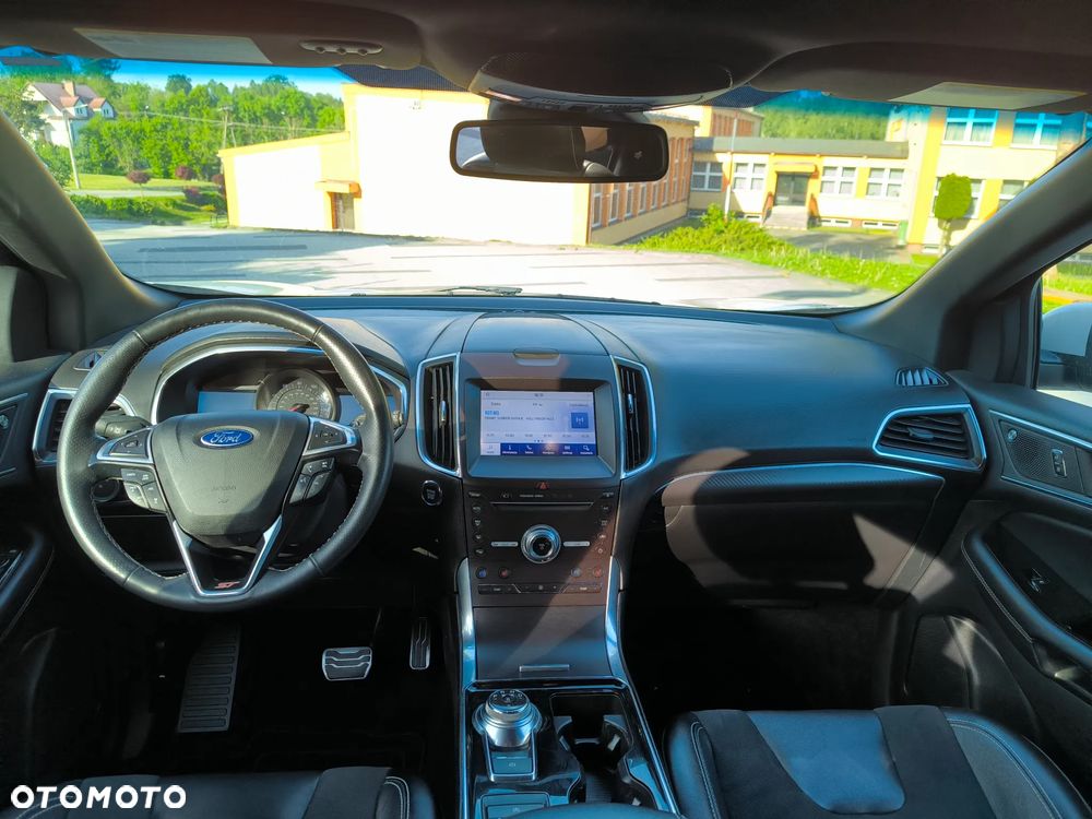 Ford Edge - 6
