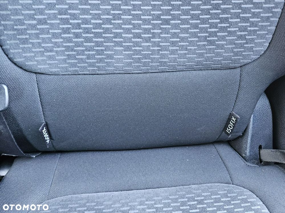 Volkswagen Golf Plus - 18