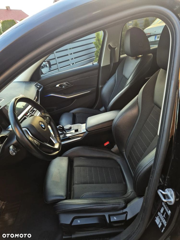 BMW Seria 3 320i Sport Line - 7