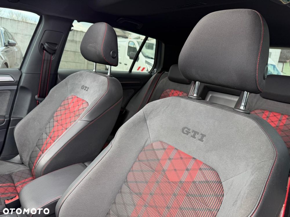 Volkswagen Golf GTI TCR 2.0 TSI OPF DSG - 13