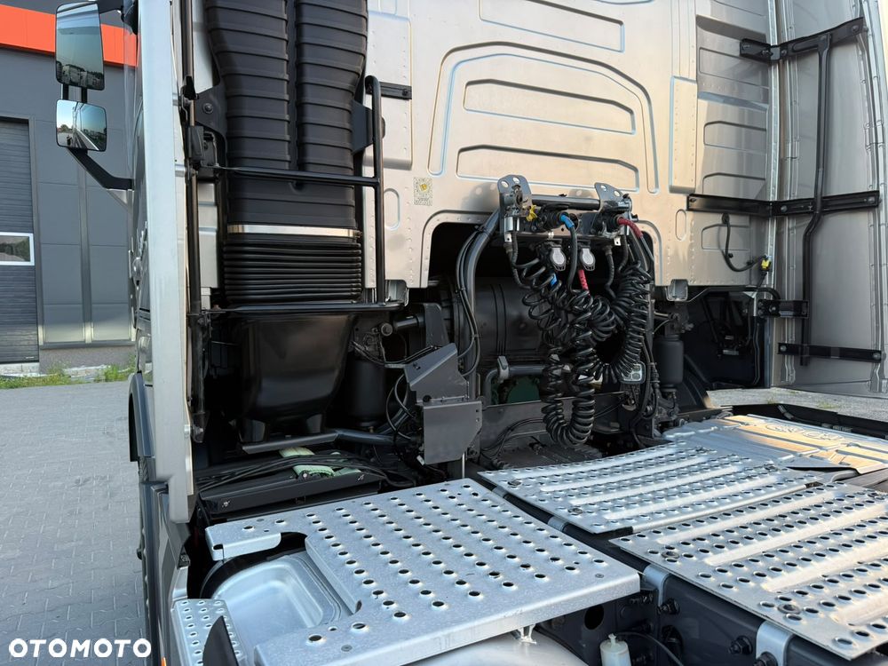 Volvo FH500/EURO6//METALIK/FULL LED/NAVI/KLIMA.POSTOJOWA/SPROWADZONY - 13