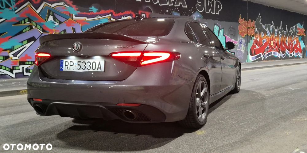 Alfa Romeo Giulia - 7
