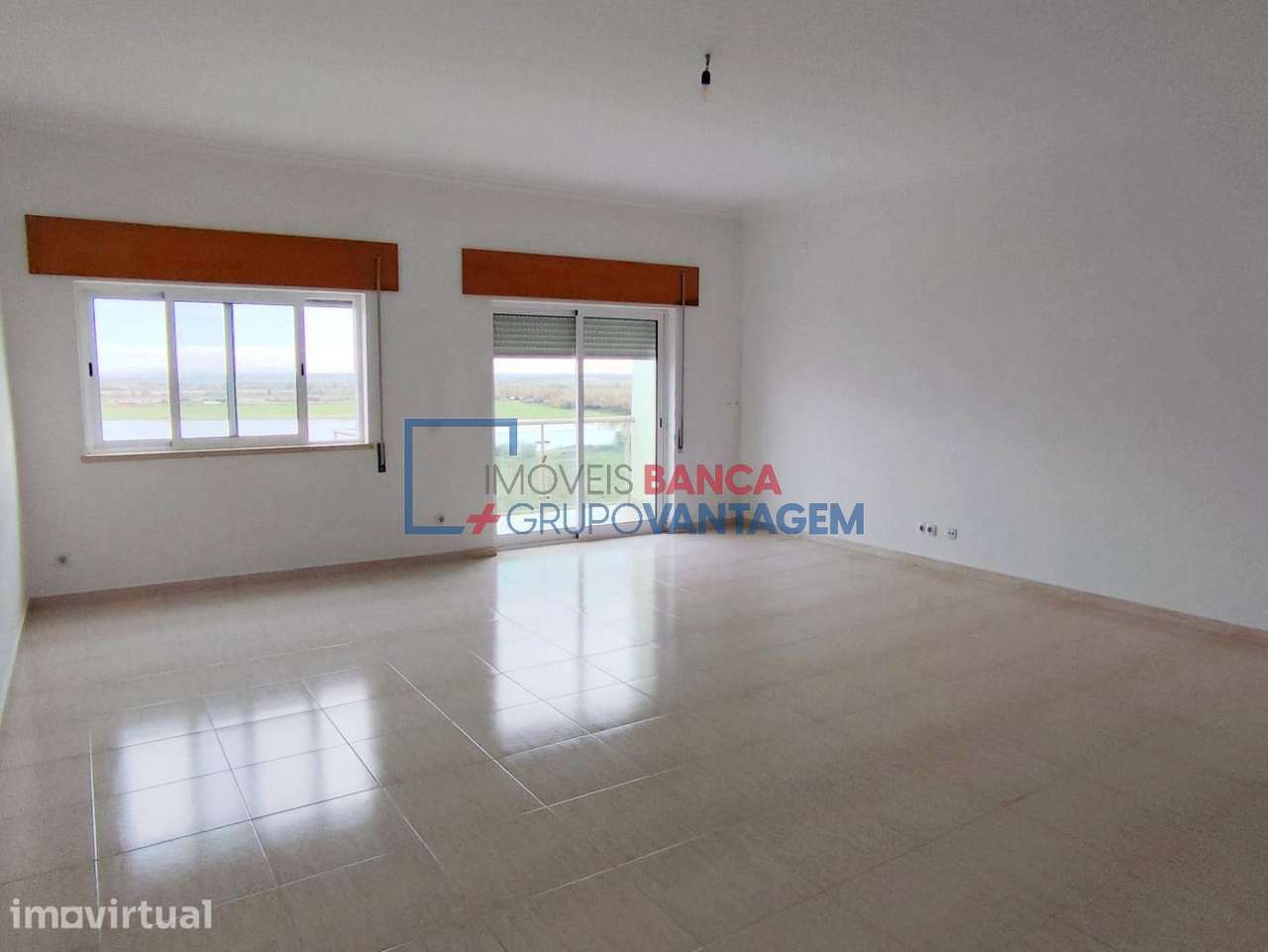 Apartamento T2 a 2 minutos da Estação de Comboios da Azambuja - Grande imagem: 2/20