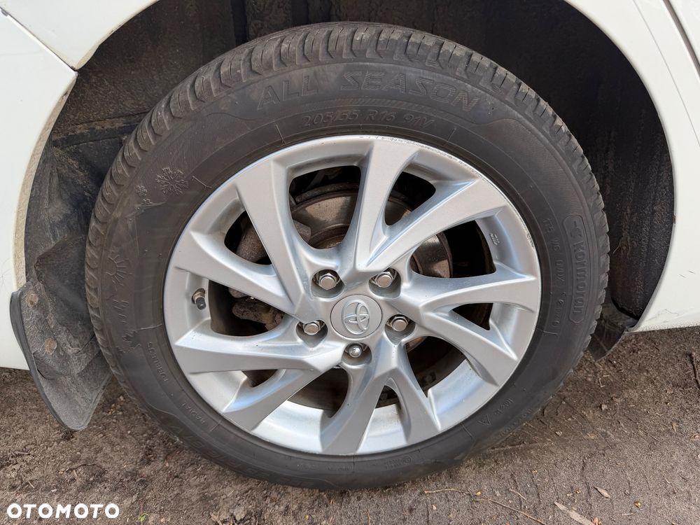 Toyota Prius+ (Hybrid) Comfort - 9