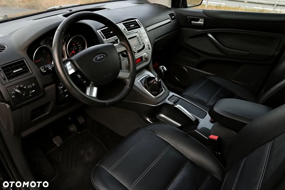 Ford Kuga 2.0 TDCi 2x4 Titanium - 6