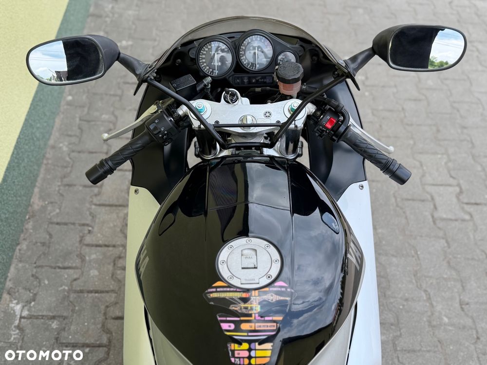Yamaha Thunderace - 18