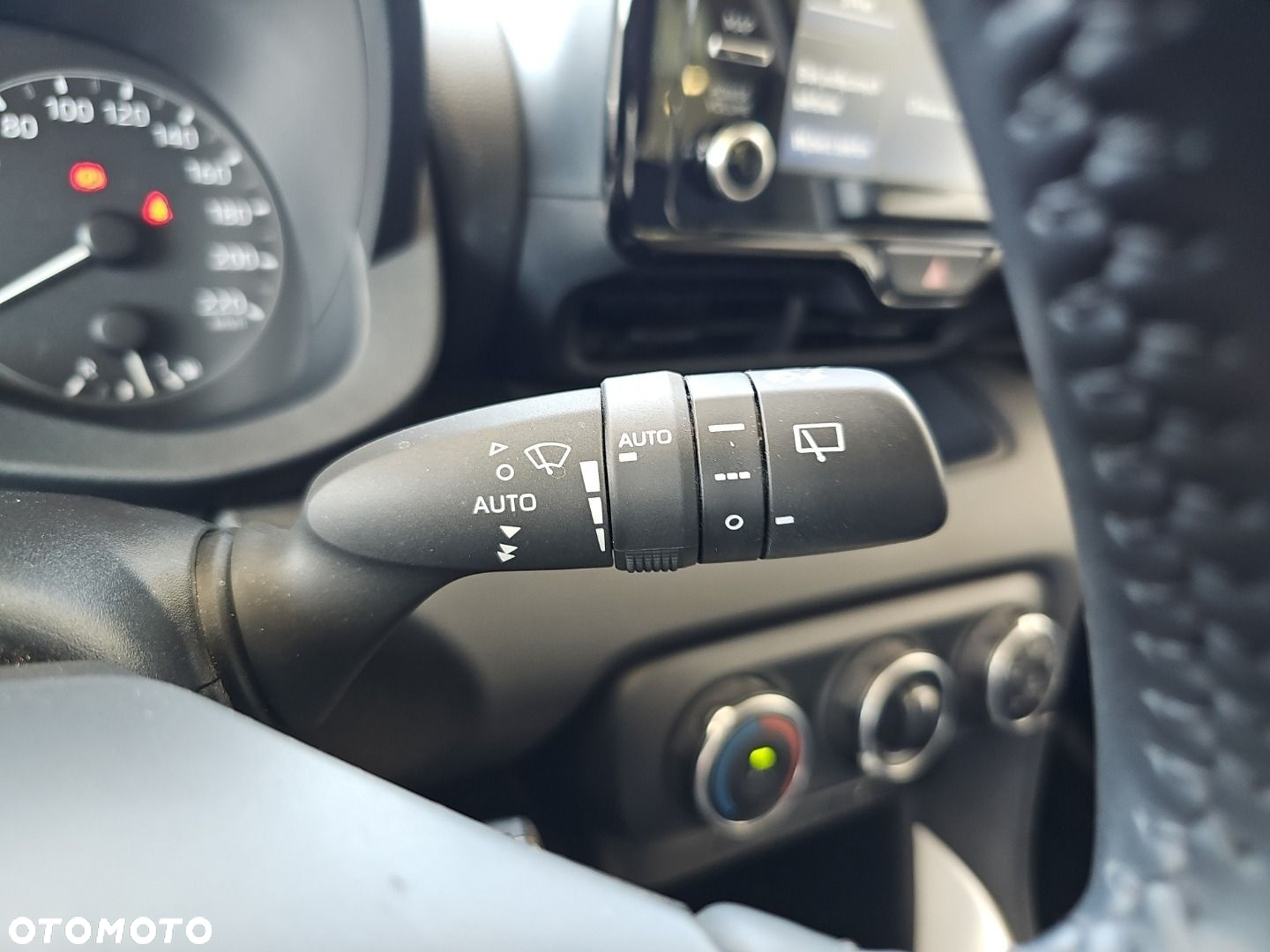 Toyota Yaris - 17