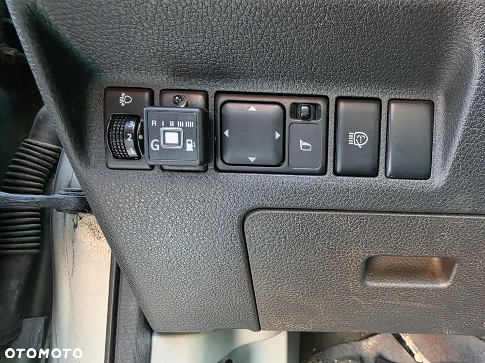 Nissan X-Trail 2.0 Sport + - 23