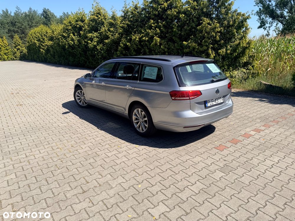 Volkswagen Passat Variant 2.0 TDI SCR DSG Comfortline - 23