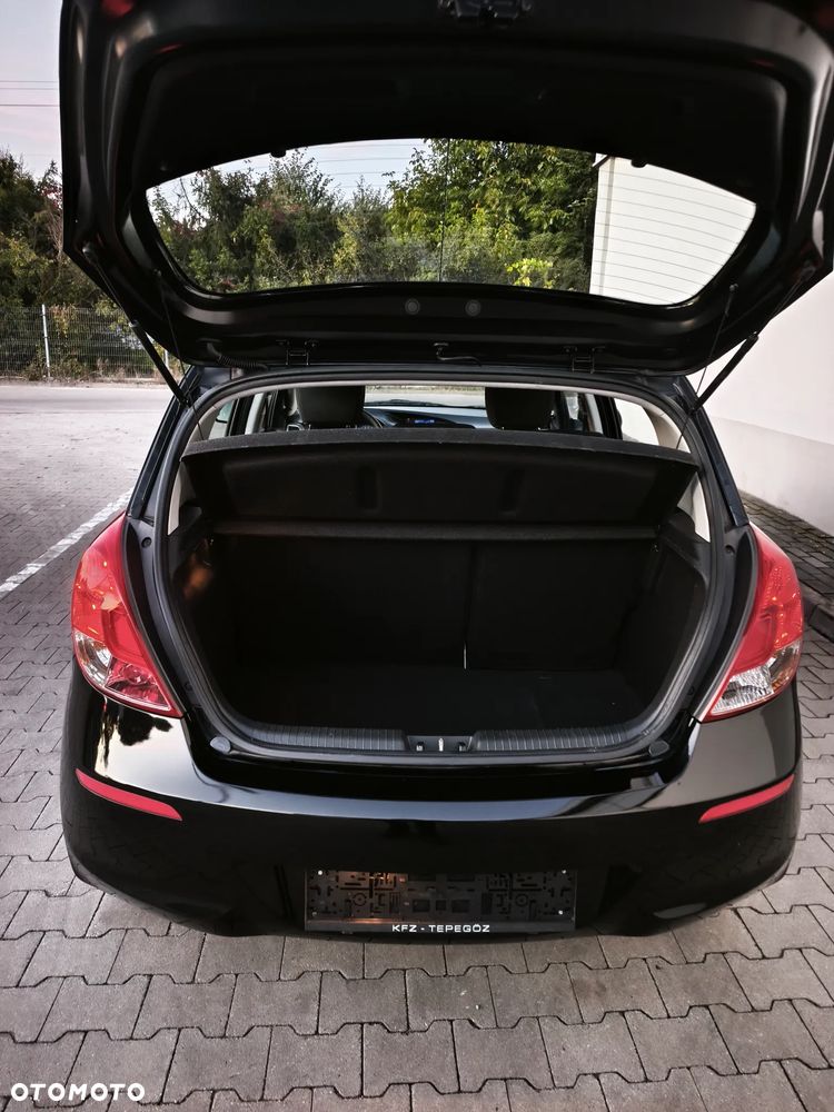 Hyundai i20 1.25 Wersja Jubileuszowa - 11