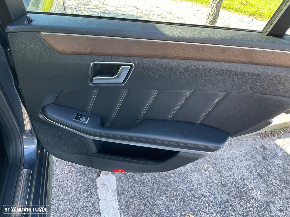 Mercedes-Benz E 250 CDi Elegance BE Auto. - 28