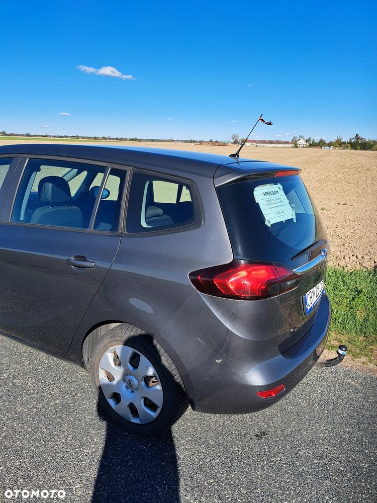 Opel Zafira - 10
