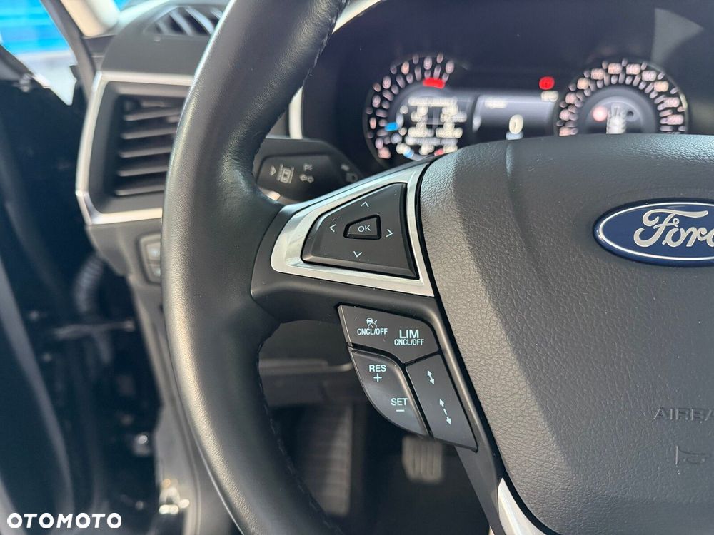 Ford S-Max 2.0 EcoBlue Titanium - 24