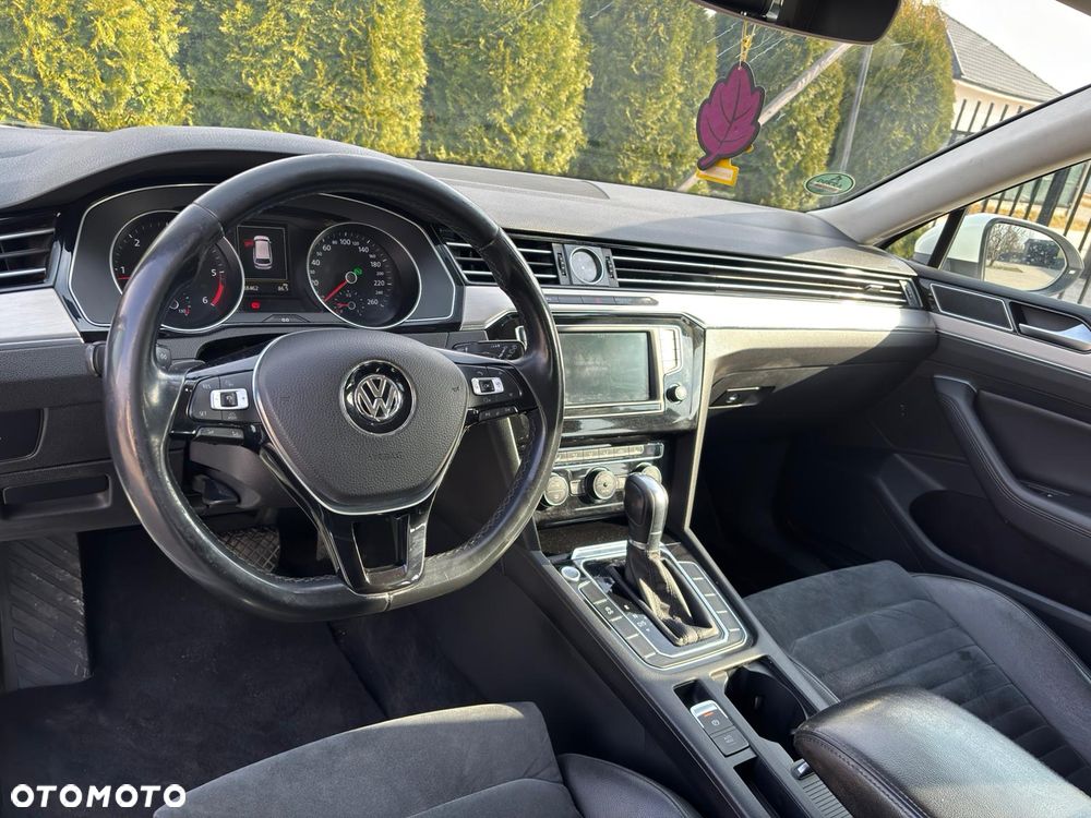 Volkswagen Passat 2.0 TDI SCR DSG Elegance - 14