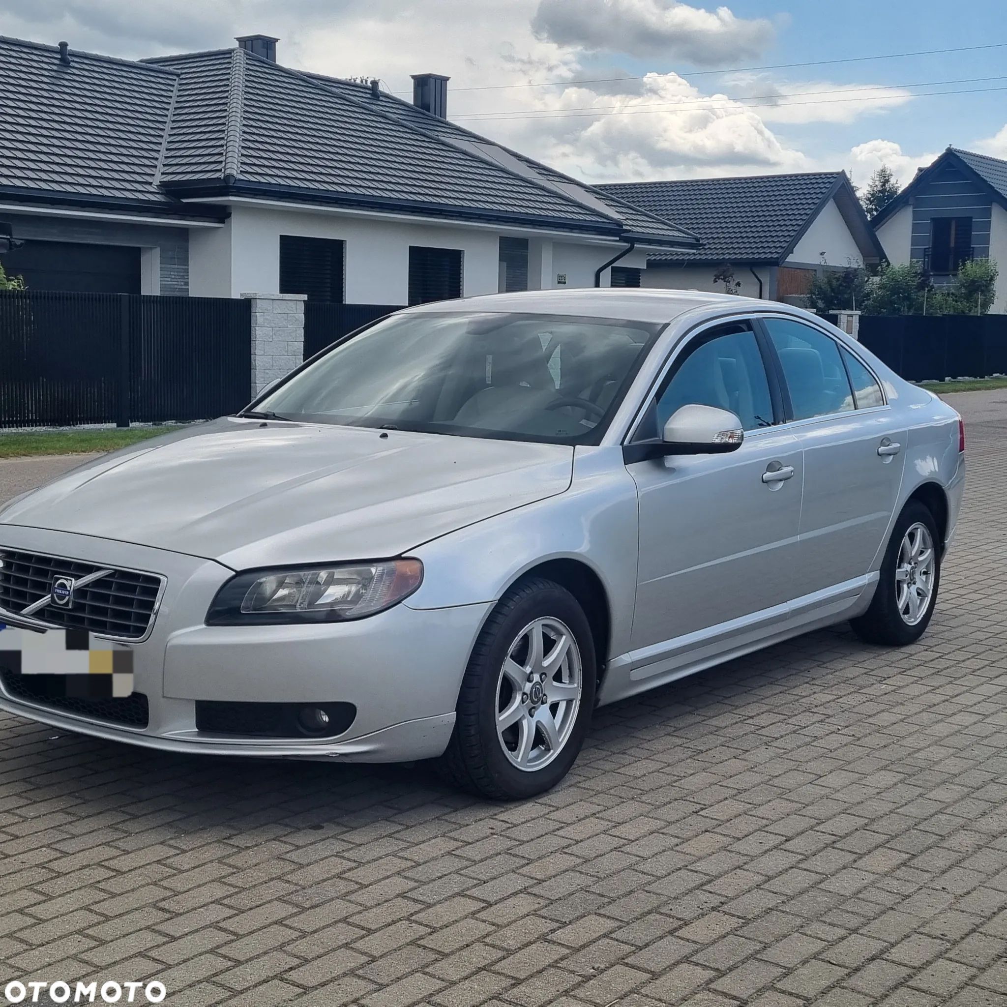 Volvo S80 2.4D Momentum - 1