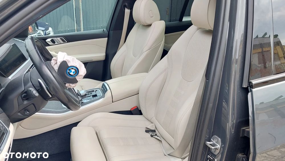 BMW X5 xDrive45e - 8