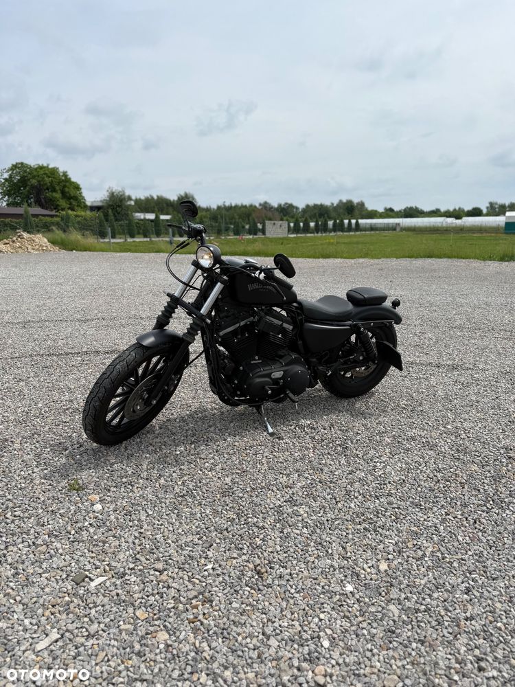 Harley-Davidson Sportster Iron 883 - 1