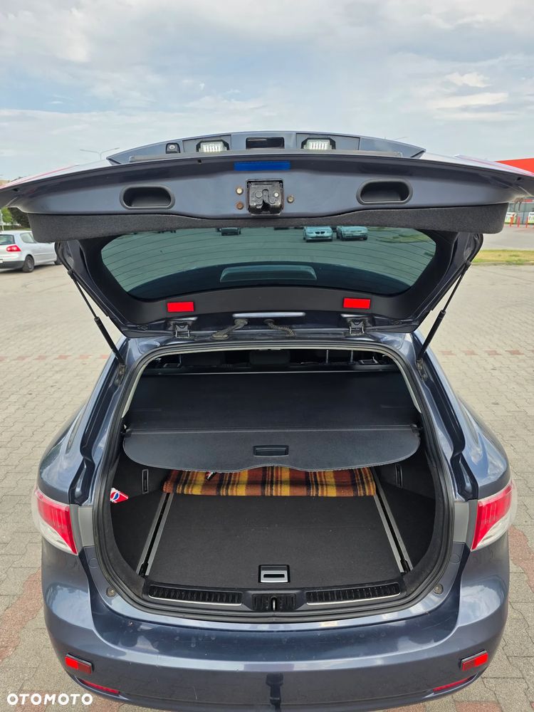Toyota Avensis 2.0 D-4D Sol plus+NAVI - 9