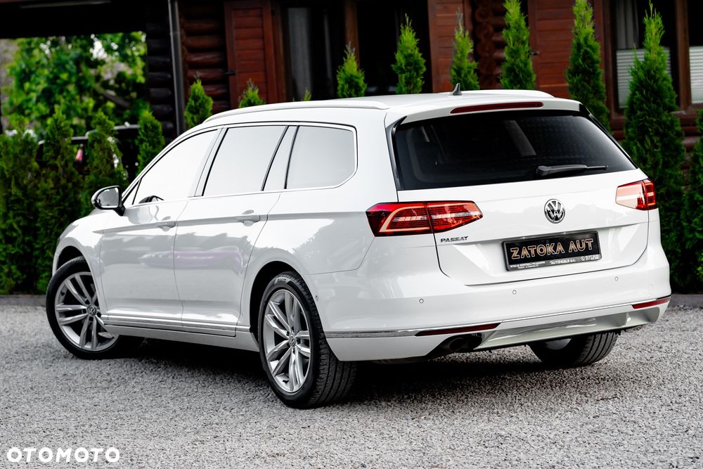 Volkswagen Passat Variant 2.0 TDI SCR 4Motion DSG Highline - 9