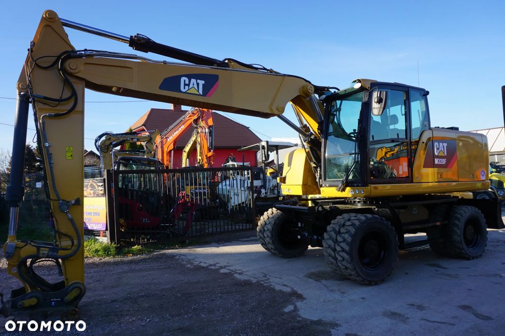 Caterpillar CAT M 320 F - 2