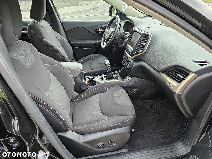 Jeep Cherokee 2.0 MJD 4x2 Longitude EU6 - 17