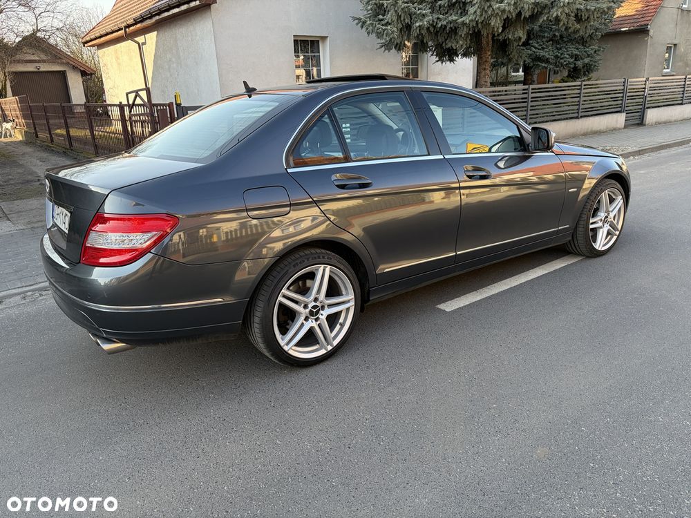 Mercedes-Benz Klasa C 280 T Classic 4-Matic - 4