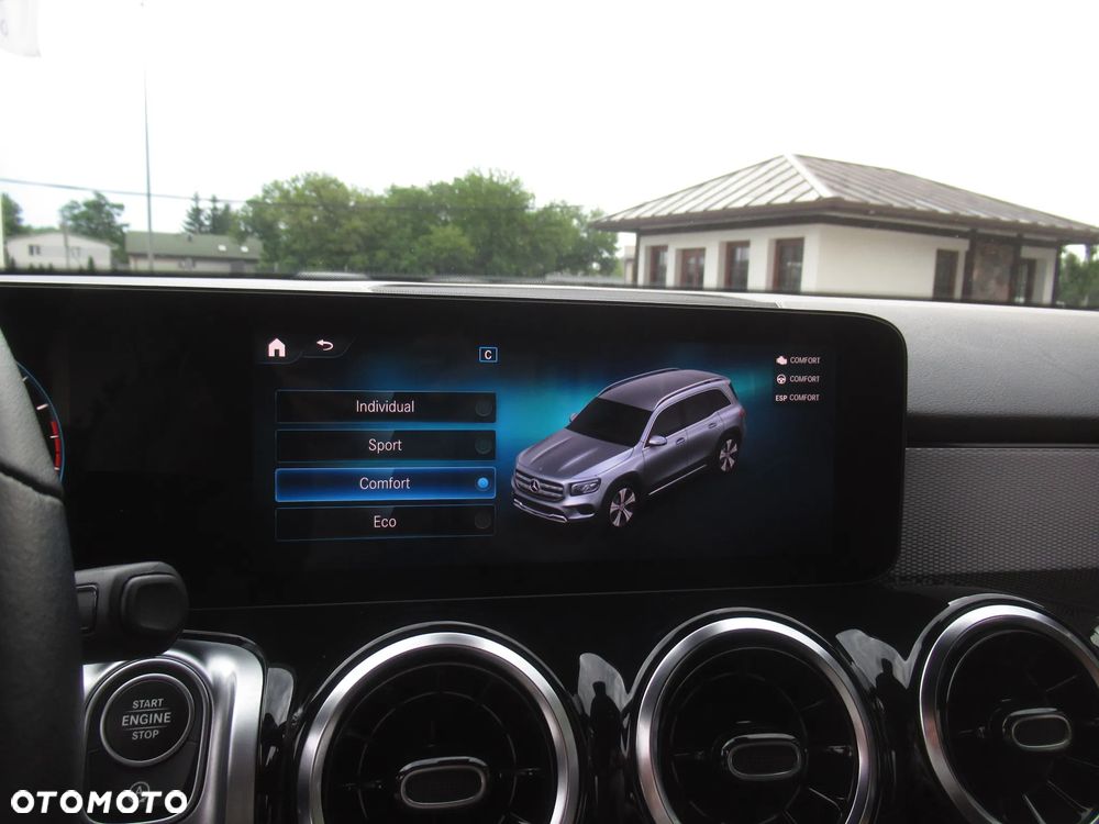 Mercedes-Benz GLB 200 7G-DCT - 23