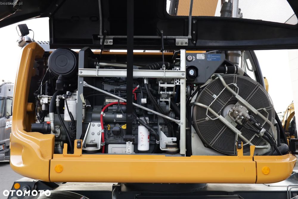 Liebherr A913 Compact Litronic - 37