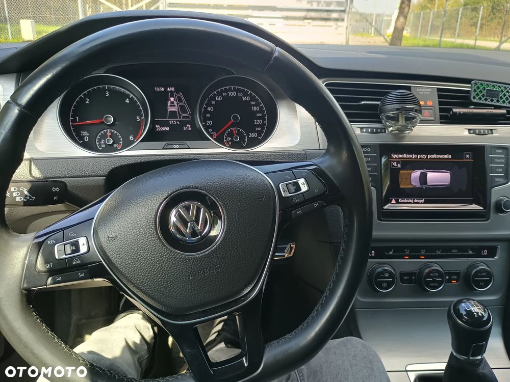 Volkswagen Golf 1.6 TDI BlueMotion Comfortline - 12