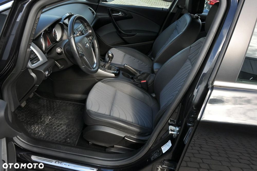 Opel Astra 1.6 - 9