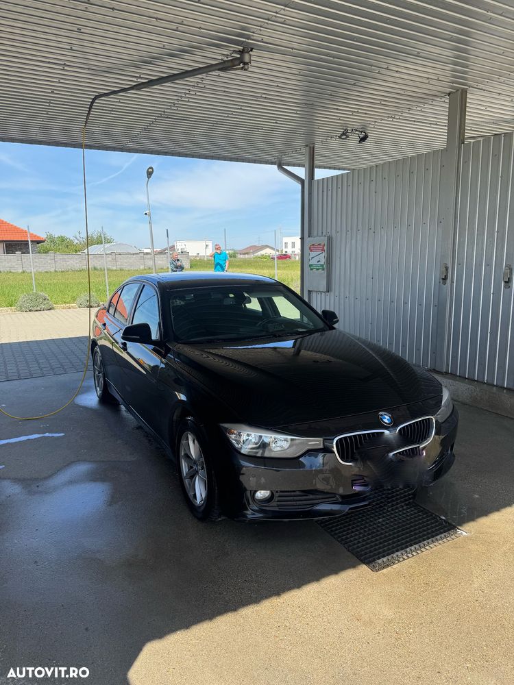 BMW Seria 3 318d - 1