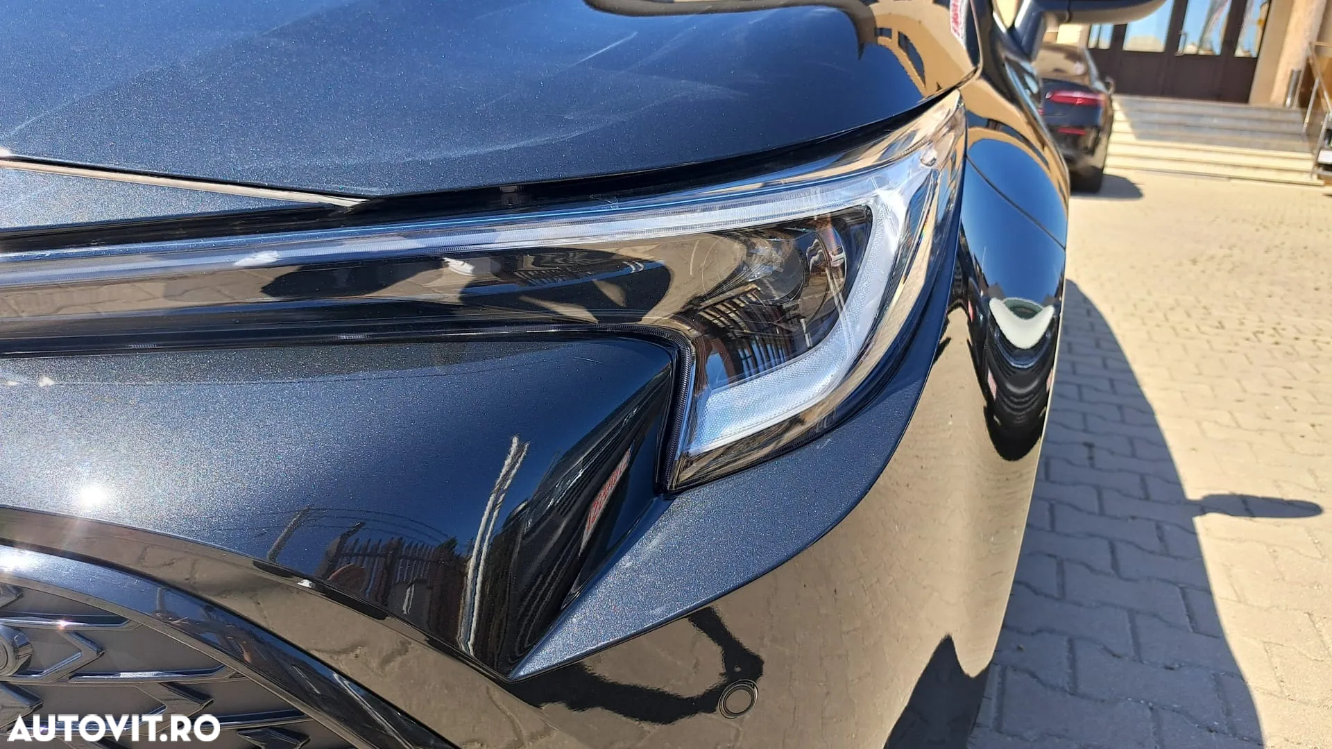 Toyota Corolla Sedan 1.8 HEV Business - 14
