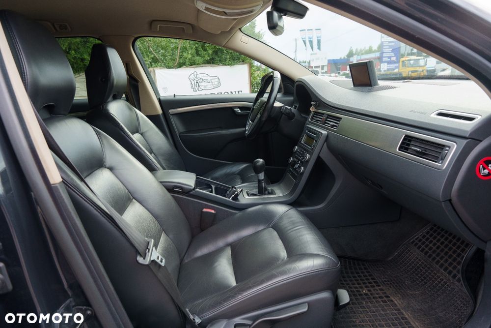 Volvo V70 2.0D Momentum - 21